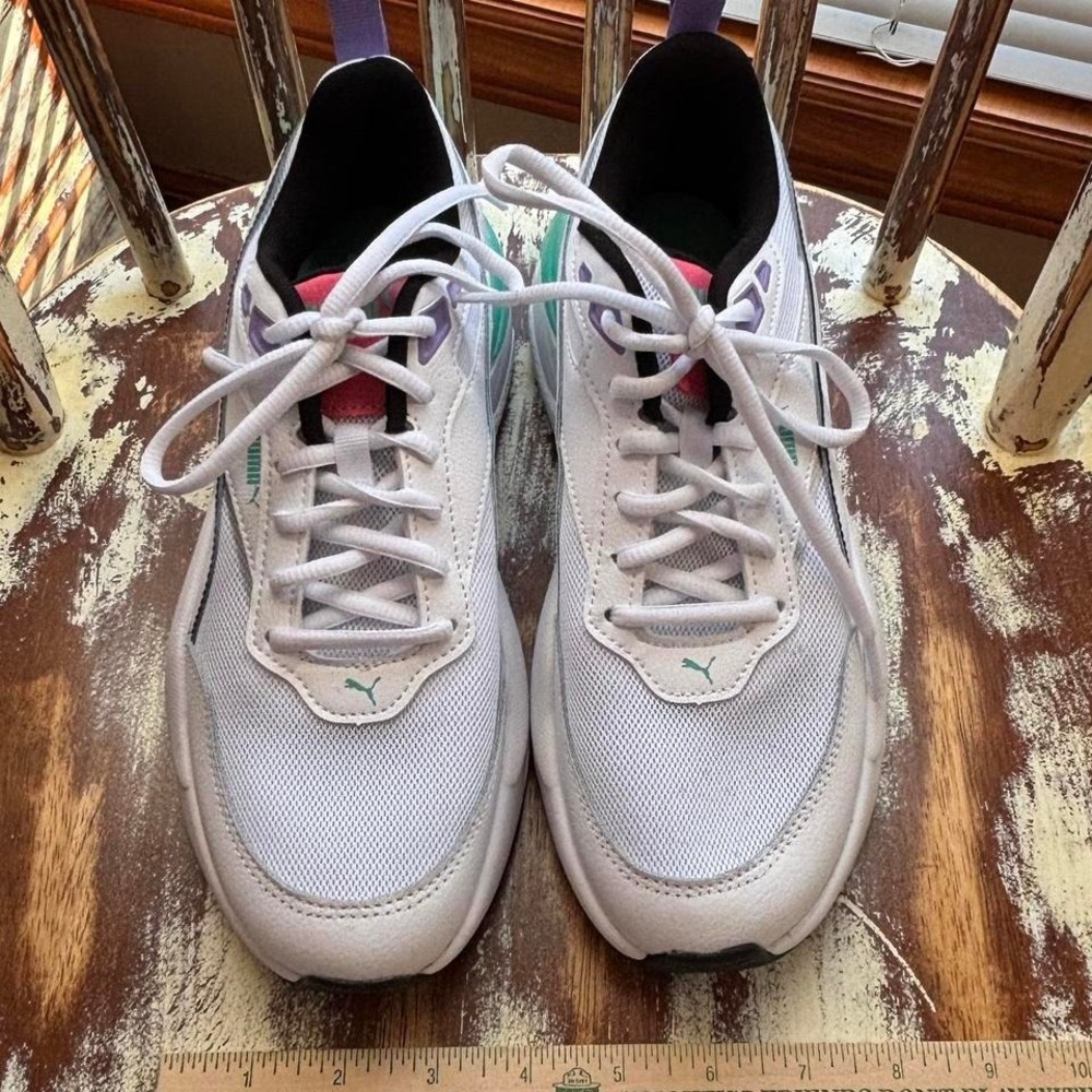 Ladies Puma White Aqua Pink Sneaks Size 8.5 Sneakers